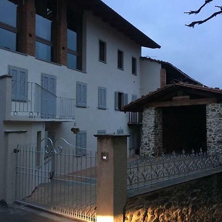 Horse Shoe House Chiaverano Bagian luar foto